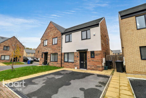 Pond Close, Lakeside, Doncaster