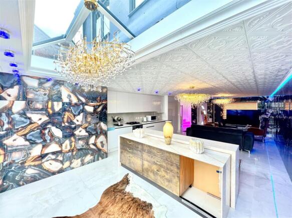 Open Plan Kitchen/ Reception Room