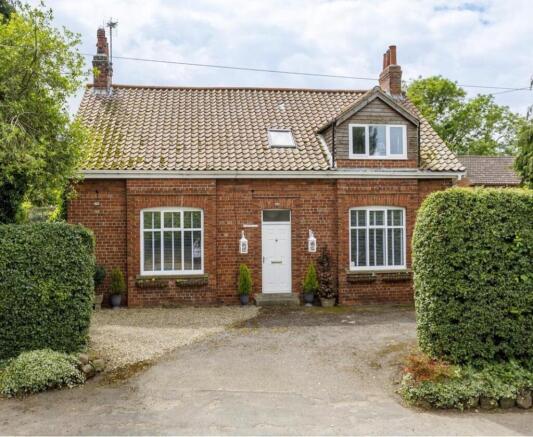 em house front.JPG cropped.JPG