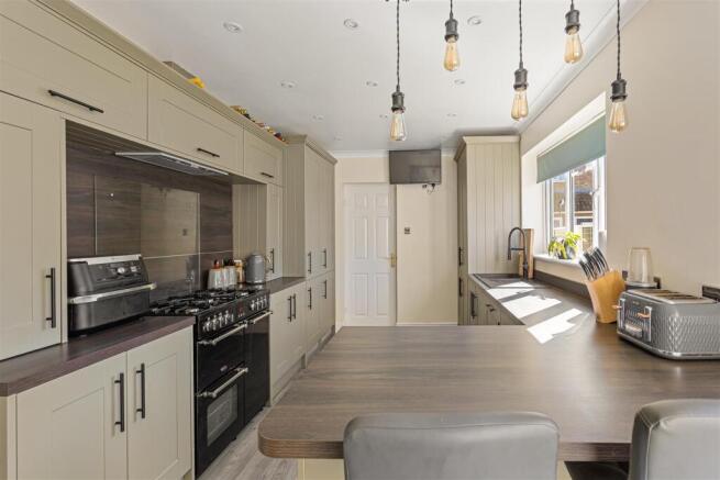 7_Beech_Tree_Court_4.jpg