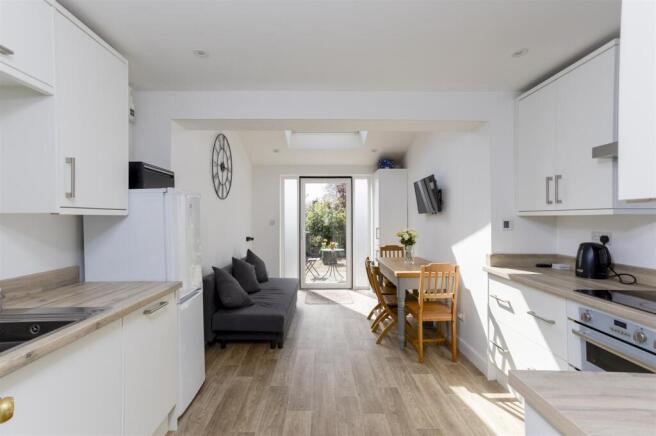 7_Horner_Avenue_10.jpg