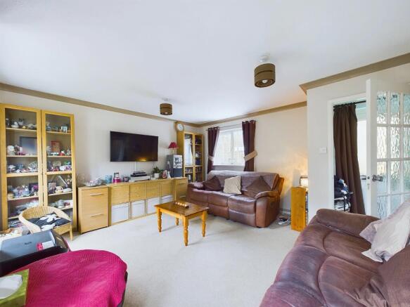 CAM01338G0-PR0087-STILL009