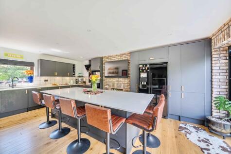 Follyfield, Hankerton, Malmesbury, Wiltshire, SN16