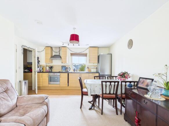 CAM01338G0-PR0145-STILL008