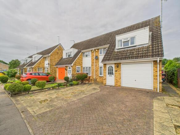 CAM01909G0-PR0373-STILL003