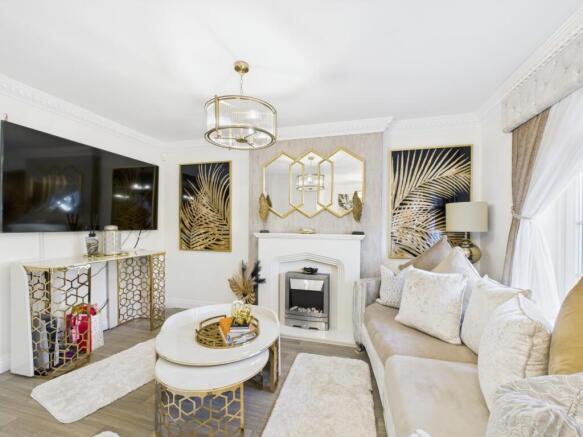 CAM01909G0-PR0296-STILL005