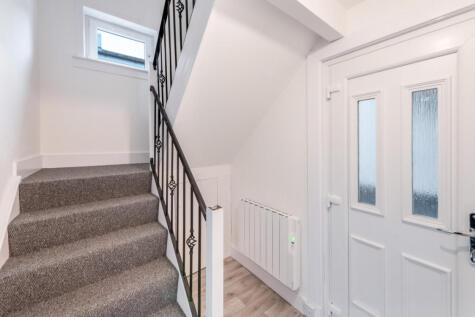 Nevis Place, Falkirk, FK1