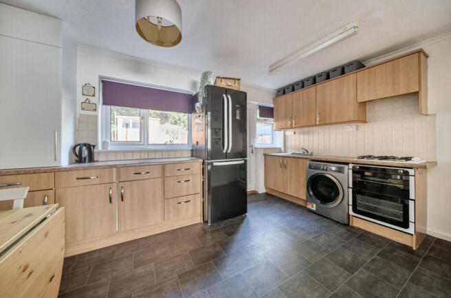 1355514-5-68c9829...