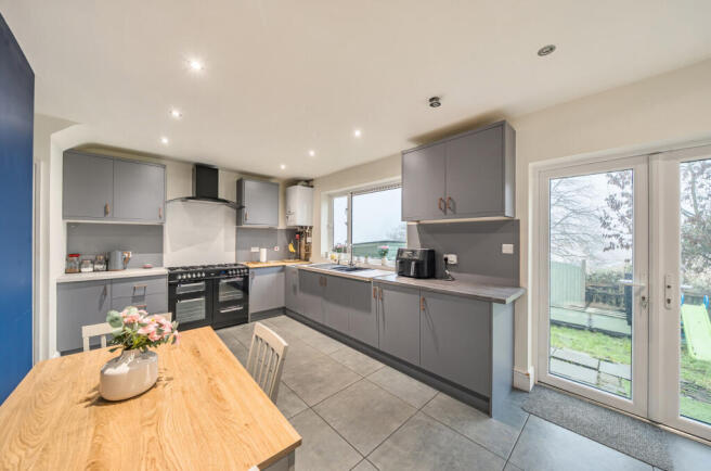 1401823-9-696e163...