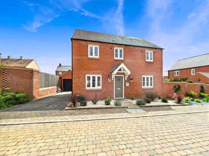 Bangor Close, Towcester, NN12