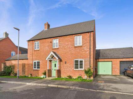 Freemans Way, Greens Norton, NN12