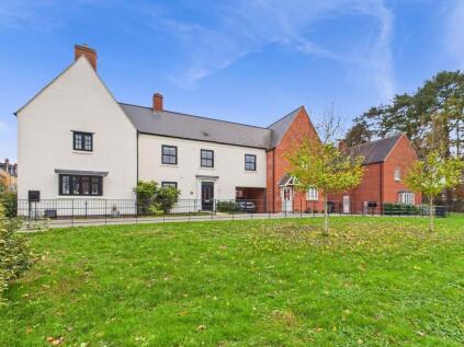 Redcar Road, Towcester, NN12