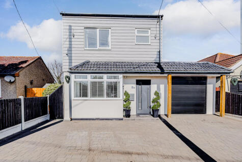 Queensland Avenue, Rochford, SS4