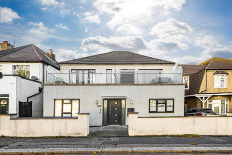 London Road, Hadleigh, SS7