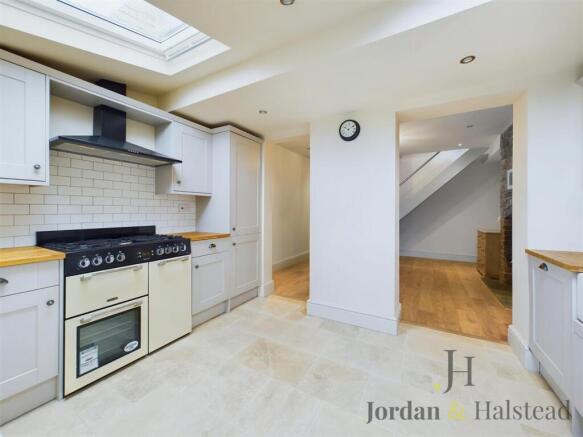 CAM01389G0-PR0097-ST