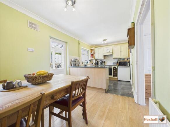 Kitchen/Dining area