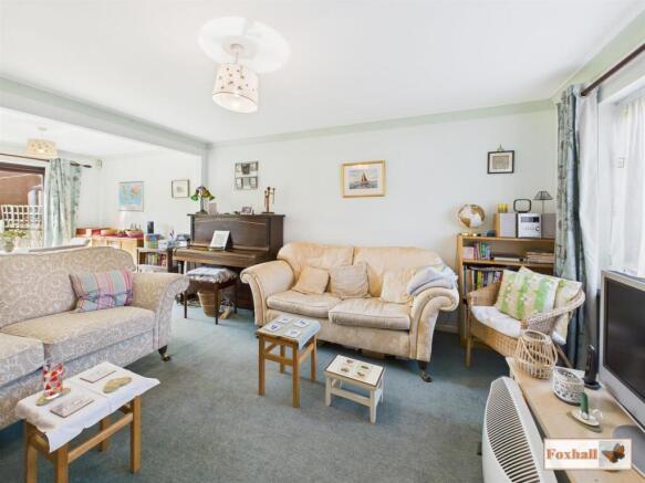 Lounge / Dining Room