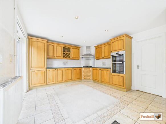 Kitchen/Dining Area