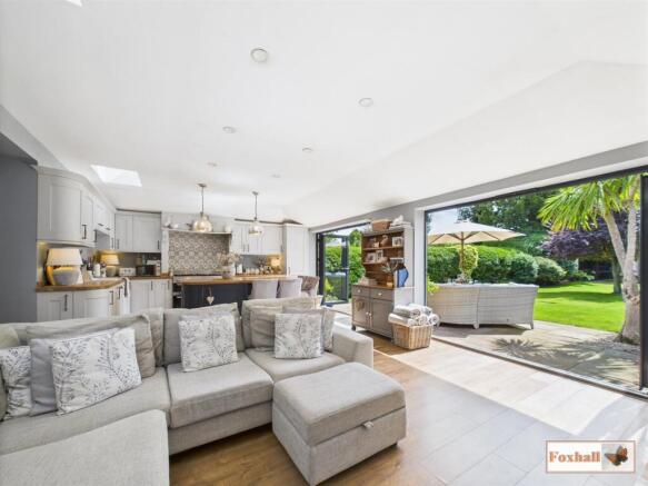 Kitchen / Dining / Sitting Area