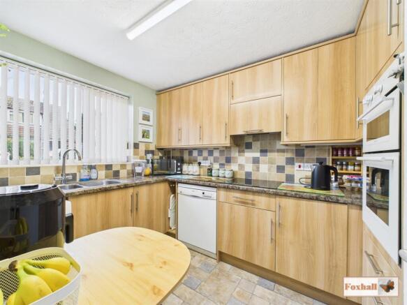 Kitchen / Breakfast Room