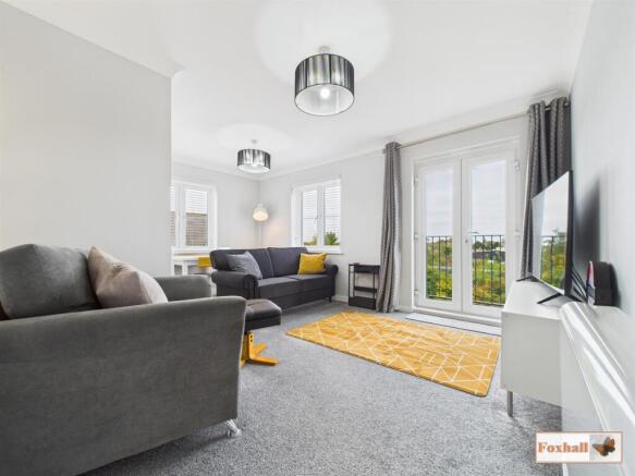 Lounge / Dining Kitchen Area