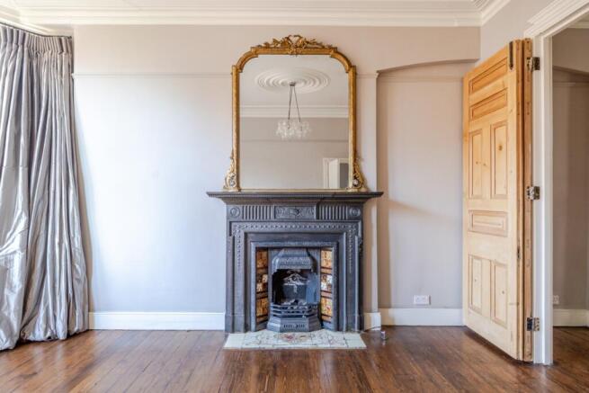 1373254-3-68ff3a8...