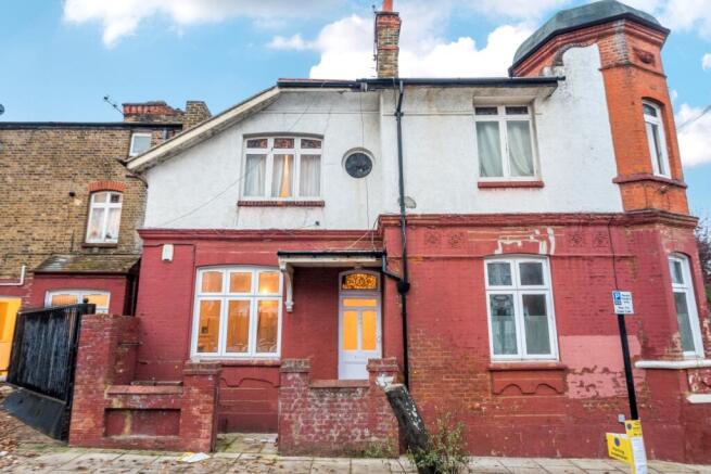 1374768-2-690e69d...