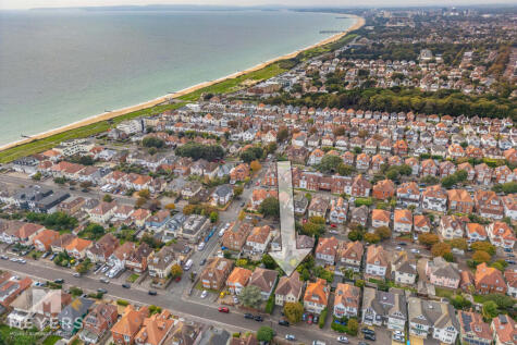 Pinecliffe Avenue, Bournemouth, BH6 3