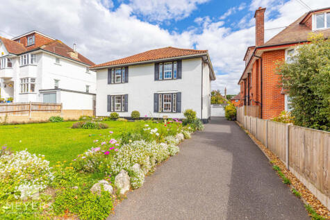 Dingle Road, Bournemouth, BH5 2