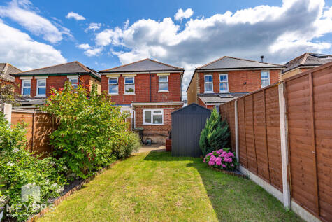 Avon Road West, Christchurch, BH23 2