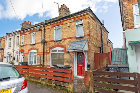 Garfield Avenue, Bournemouth, BH1 4