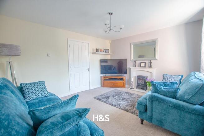 new lounge.jpg