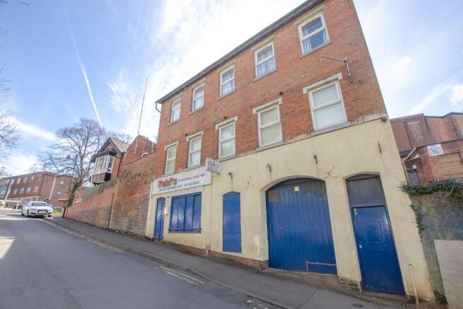 1 Bates Hill - External.jpg