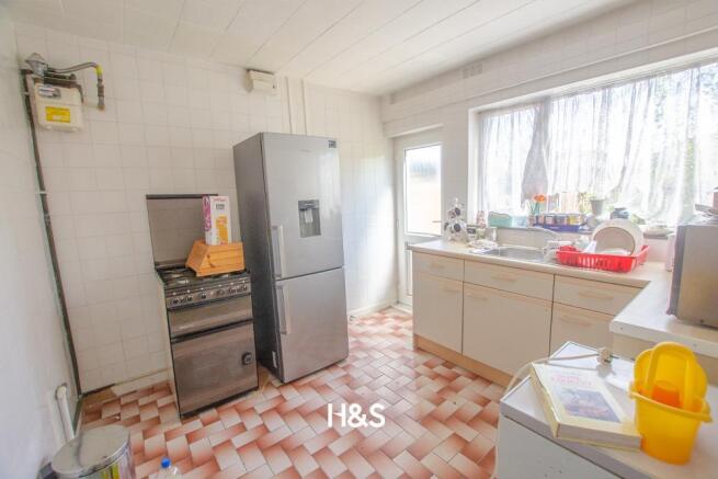 146 Daisy Farm Road - kitchen.jpg