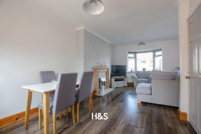 85 Berryfield - through.jpg