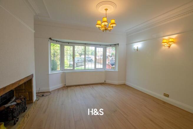 82 Kineton Green - lounge.jpg