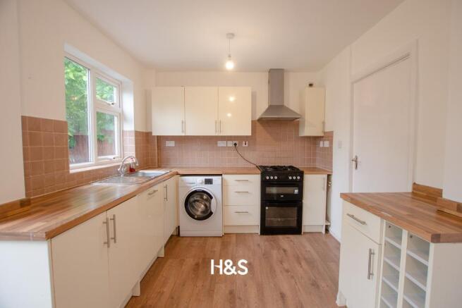 116 Cleeve Road - kitchen.jpg