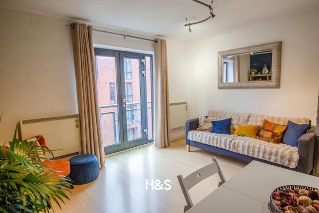 Newhall Court - living room.jpg