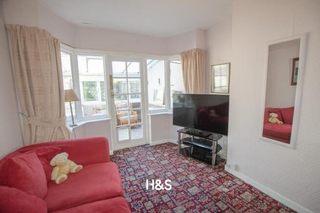 3 Wiseacre Croft - Lounge.jpg