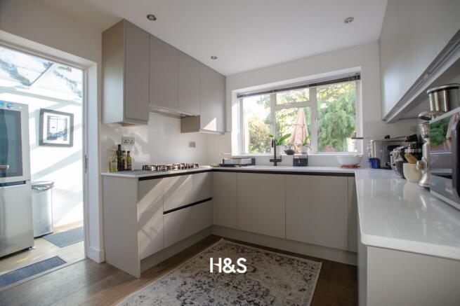 100a Fabian Crescent - Utility.jpg