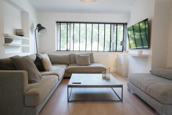 Open plan Sitting Room/Dining area & Kitchen