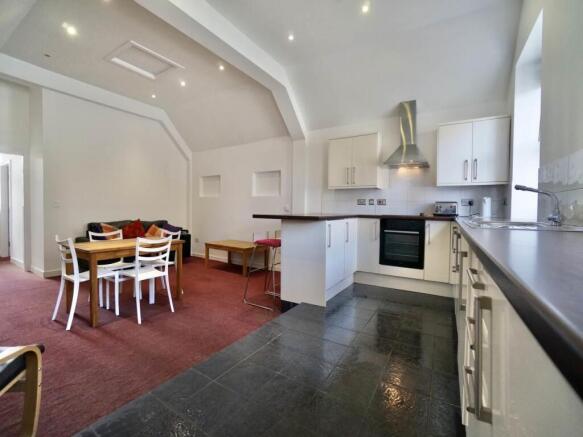 Kitchen1.jpg