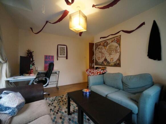 Living room 1.1.JPG