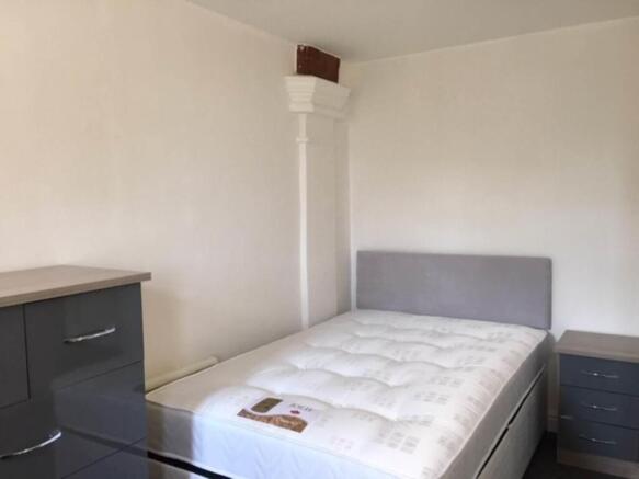 Flat3TabernacleChapel_Bedroom2.jpg
