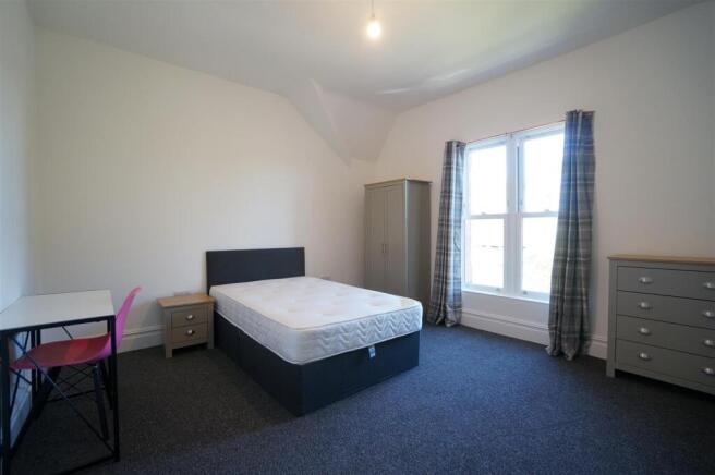 Bedroom 2.JPG