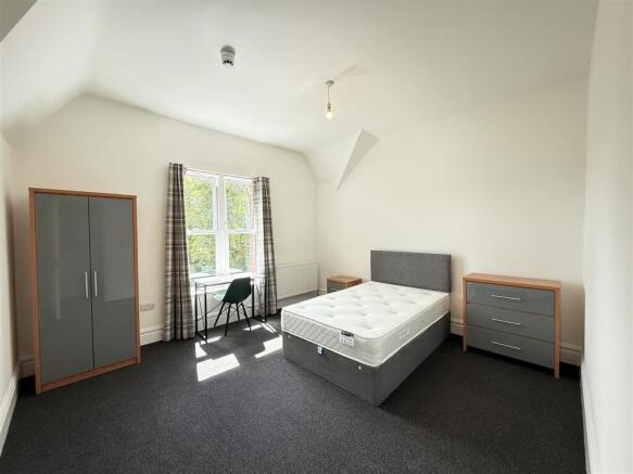 Bedroom 1.JPG