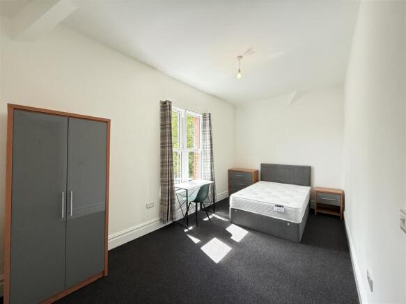 Bedroom 2.JPG