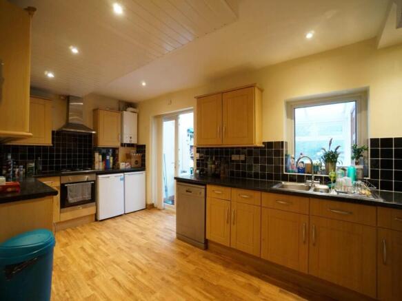 Kitchen.JPG
