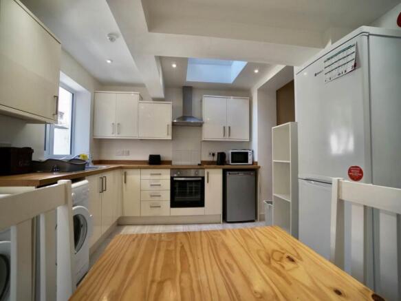 Kitchen1.1.jpg