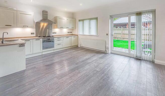 Kitchen/dining/li...